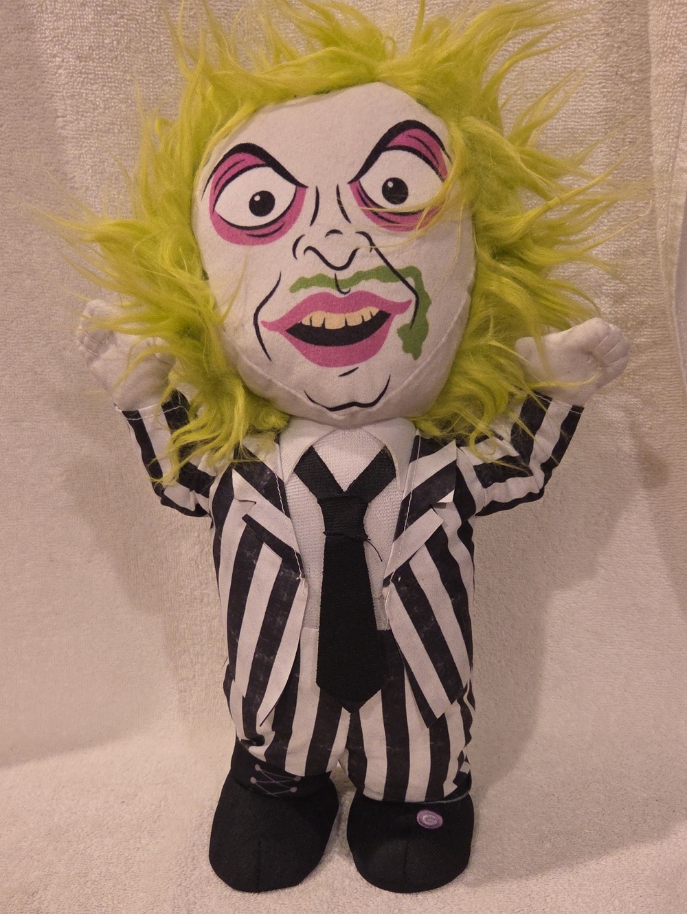 BEETHLEJUICE 14 INCH ANIMATED DOLL